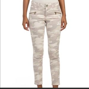 Democracy White Camo Jeans